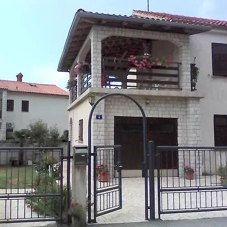 Apartament Buba *